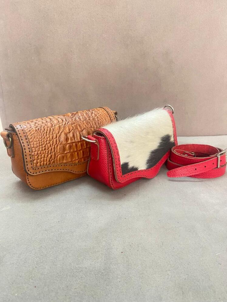 کیف دوشی زنانه چرم طبیعی مدل A502