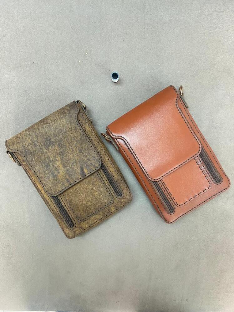 کیف دوشی چرمی مدل پاسپورتی